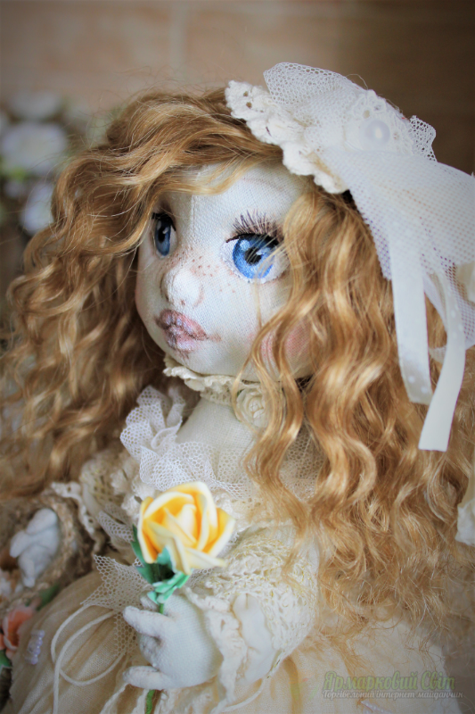 <div style=margin-left:10px><h1>Ася - кукла авторская, ручной работы, текстильная для интерьера</h1><p><a href="/catalog/igrushki/">Iграшки</a> » <a href="/catalog/igrushki/kukly/">Кукли</a></p><i class="fa fa-map-marker"></i> Днепропетровская область, Кривой Рог<br /><br /><div class="socdata"><script src="//yastatic.net/es5-shims/0.0.2/es5-shims.min.js"></script>
                                            <script src="//yastatic.net/share2/share.js"></script>
                                            <div class="ya-share2" data-services="facebook,gplus,twitter,lj,viber,whatsapp,skype" data-counter=""></div></div>