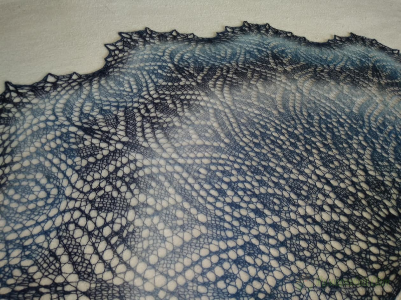 <div style=margin-left:10px><h1>Шаль Глория</h1><p><a href="/catalog/ukrasheniya/">Прикраси</a> » <a href="/catalog/ukrasheniya/aksessuary/">Аксесуари</a></p><i class="fa fa-map-marker"></i> Сумская область, Сумы<br /><br /><div class="socdata"><script src="//yastatic.net/es5-shims/0.0.2/es5-shims.min.js"></script>
                                            <script src="//yastatic.net/share2/share.js"></script>
                                            <div class="ya-share2" data-services="facebook,gplus,twitter,lj,viber,whatsapp,skype" data-counter=""></div></div>