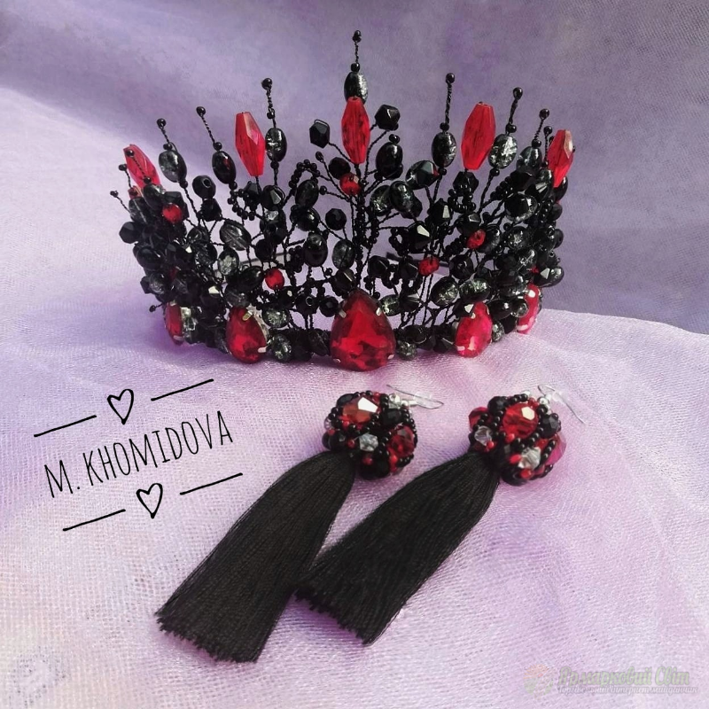 <div style=margin-left:10px><h1>Серьги-кисточки ручной работы</h1><p><a href="/catalog/bijuteriya/">Біжутерія</a> » <a href="/catalog/bijuteriya/sergi/">Сережки</a></p><i class="fa fa-map-marker"></i> Черкасская область, Черкассы<br /><br /><div class="socdata"><script src="//yastatic.net/es5-shims/0.0.2/es5-shims.min.js"></script>
                                            <script src="//yastatic.net/share2/share.js"></script>
                                            <div class="ya-share2" data-services="facebook,gplus,twitter,lj,viber,whatsapp,skype" data-counter=""></div></div>