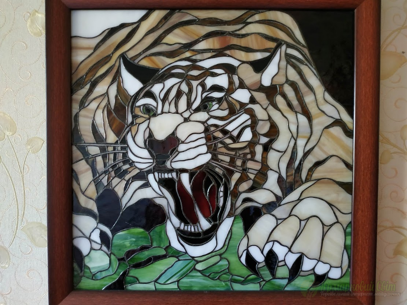 <div style=margin-left:10px><h1>Картина витражная. Витраж Тиффани.</h1><p><a href="/catalog/kartiny/">Картини</a> » <a href="/catalog/kartiny/na-stekle/">На склі</a></p><i class="fa fa-map-marker"></i> Закарпатская область, Мукачево<br /><br /><div class="socdata"><script src="//yastatic.net/es5-shims/0.0.2/es5-shims.min.js"></script>
                                            <script src="//yastatic.net/share2/share.js"></script>
                                            <div class="ya-share2" data-services="facebook,gplus,twitter,lj,viber,whatsapp,skype" data-counter=""></div></div>