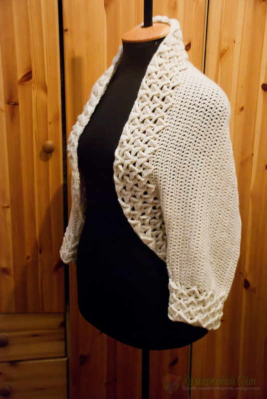 <div style=margin-left:10px><h1>Болеро "Чешуя"</h1><p><a href="/catalog/rukodelie/">Рукоділля</a> » <a href="/catalog/rukodelie/rukodelie--obschee/">Рукоділля, загальне</a></p><i class="fa fa-map-marker"></i> Сумская область, Лебедин<br /><br /><div class="socdata"><script src="//yastatic.net/es5-shims/0.0.2/es5-shims.min.js"></script>
                                            <script src="//yastatic.net/share2/share.js"></script>
                                            <div class="ya-share2" data-services="facebook,gplus,twitter,lj,viber,whatsapp,skype" data-counter=""></div></div>