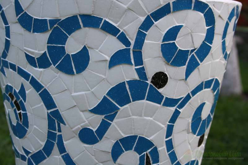 <div style=margin-left:10px><h1>Цветочник (бетон, мозаика)</h1><p><a href="/catalog/dekor/">Декор</a> » <a href="/catalog/dekor/drugoe/">Iнше</a></p><i class="fa fa-map-marker"></i> Киевская область, Новые петровцы<br /><br /><div class="socdata"><script src="//yastatic.net/es5-shims/0.0.2/es5-shims.min.js"></script>
                                            <script src="//yastatic.net/share2/share.js"></script>
                                            <div class="ya-share2" data-services="facebook,gplus,twitter,lj,viber,whatsapp,skype" data-counter=""></div></div>