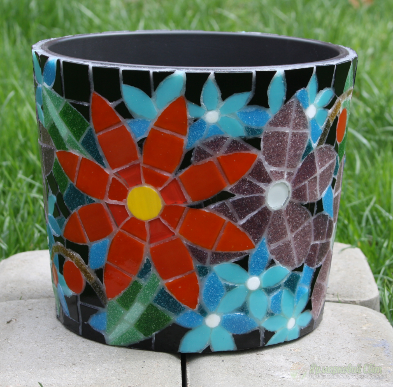 <div style=margin-left:10px><h1>кашпо для цветов (керамика, мозаика)</h1><p><a href="/catalog/dekor/">Декор</a> » <a href="/catalog/dekor/drugoe/">Iнше</a></p><i class="fa fa-map-marker"></i> Киевская область, Новые петровцы<br /><br /><div class="socdata"><script src="//yastatic.net/es5-shims/0.0.2/es5-shims.min.js"></script>
                                            <script src="//yastatic.net/share2/share.js"></script>
                                            <div class="ya-share2" data-services="facebook,gplus,twitter,lj,viber,whatsapp,skype" data-counter=""></div></div>