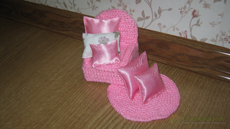 <div style=margin-left:10px><h1>Мебель для кукол. Кресло. Ручная работа! </h1><p><a href="/catalog/podarki--suveniry/">Подарунки, сувеніри</a> » <a href="/catalog/podarki--suveniry/igrushki/">Iграшки</a></p><i class="fa fa-map-marker"></i> Запорожская область, Бердянск<br /><br /><div class="socdata"><script src="//yastatic.net/es5-shims/0.0.2/es5-shims.min.js"></script>
                                            <script src="//yastatic.net/share2/share.js"></script>
                                            <div class="ya-share2" data-services="facebook,gplus,twitter,lj,viber,whatsapp,skype" data-counter=""></div></div>