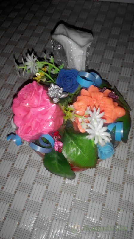 <div style=margin-left:10px><h1>Натуральное мыло</h1><p><a href="/catalog/podarki--suveniry/">Подарунки, сувеніри</a> » <a href="/catalog/podarki--suveniry/mylo/">Мило</a></p><i class="fa fa-map-marker"></i> Полтавская область, Лубны<br /><br /><div class="socdata"><script src="//yastatic.net/es5-shims/0.0.2/es5-shims.min.js"></script>
                                            <script src="//yastatic.net/share2/share.js"></script>
                                            <div class="ya-share2" data-services="facebook,gplus,twitter,lj,viber,whatsapp,skype" data-counter=""></div></div>