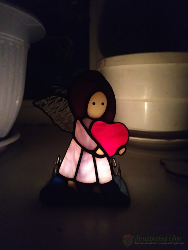 <div style=margin-left:10px><h1>Подсвечник витражный Ангел</h1><p><a href="/catalog/podarki--suveniry/">Подарунки, сувеніри</a> » <a href="/catalog/podarki--suveniry/suveniry/">Сувеніри</a></p><i class="fa fa-map-marker"></i> Закарпатская область, Мукачево<br /><br /><div class="socdata"><script src="//yastatic.net/es5-shims/0.0.2/es5-shims.min.js"></script>
                                            <script src="//yastatic.net/share2/share.js"></script>
                                            <div class="ya-share2" data-services="facebook,gplus,twitter,lj,viber,whatsapp,skype" data-counter=""></div></div>