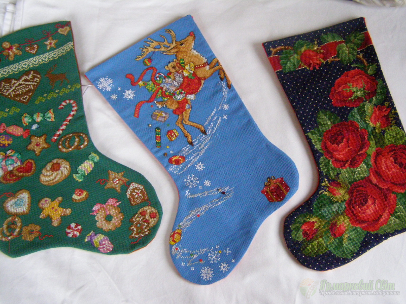 <div style=margin-left:10px><h1> Вышитые сапожки</h1><p><a href="/catalog/ukrasheniya/">Прикраси</a> » <a href="/catalog/ukrasheniya/podarki/">Подарунки</a></p><i class="fa fa-map-marker"></i> Киевская область, Киев<br /><br /><div class="socdata"><script src="//yastatic.net/es5-shims/0.0.2/es5-shims.min.js"></script>
                                            <script src="//yastatic.net/share2/share.js"></script>
                                            <div class="ya-share2" data-services="facebook,gplus,twitter,lj,viber,whatsapp,skype" data-counter=""></div></div>