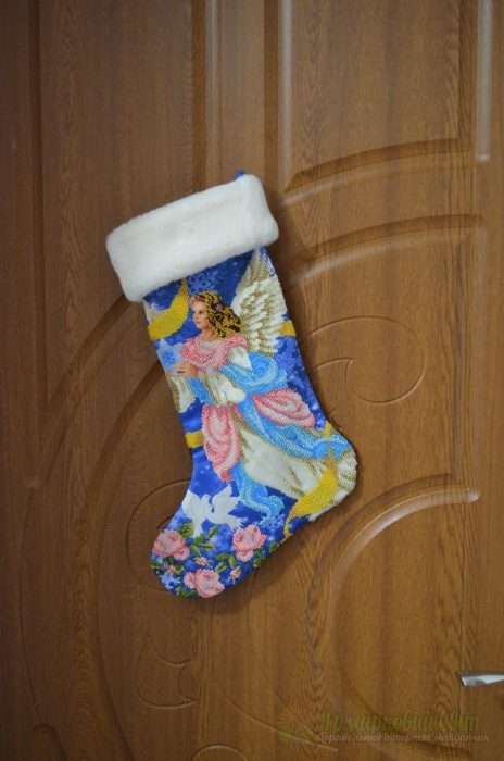 <div style=margin-left:10px><h1>Різдвяний чобіток, The Christmas Boot, Рождественский сапожок.</h1><p><a href="/catalog/podarki--suveniry/">Подарунки, сувеніри</a> » <a href="/catalog/podarki--suveniry/podarki/">Подарунки</a></p><i class="fa fa-map-marker"></i> Волынская область, Луцк<br /><br /><div class="socdata"><script src="//yastatic.net/es5-shims/0.0.2/es5-shims.min.js"></script>
                                            <script src="//yastatic.net/share2/share.js"></script>
                                            <div class="ya-share2" data-services="facebook,gplus,twitter,lj,viber,whatsapp,skype" data-counter=""></div></div>