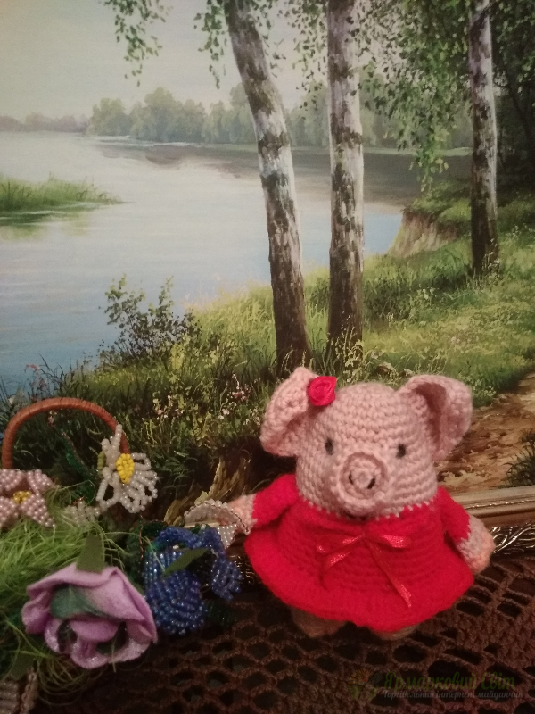 <div style=margin-left:10px><h1>поросенок </h1><p><a href="/catalog/ukrasheniya/">Прикраси</a> » <a href="/catalog/ukrasheniya/igrushki/">Iграшки</a></p><i class="fa fa-map-marker"></i> Херсонская область, Скадовск<br /><br /><div class="socdata"><script src="//yastatic.net/es5-shims/0.0.2/es5-shims.min.js"></script>
                                            <script src="//yastatic.net/share2/share.js"></script>
                                            <div class="ya-share2" data-services="facebook,gplus,twitter,lj,viber,whatsapp,skype" data-counter=""></div></div>