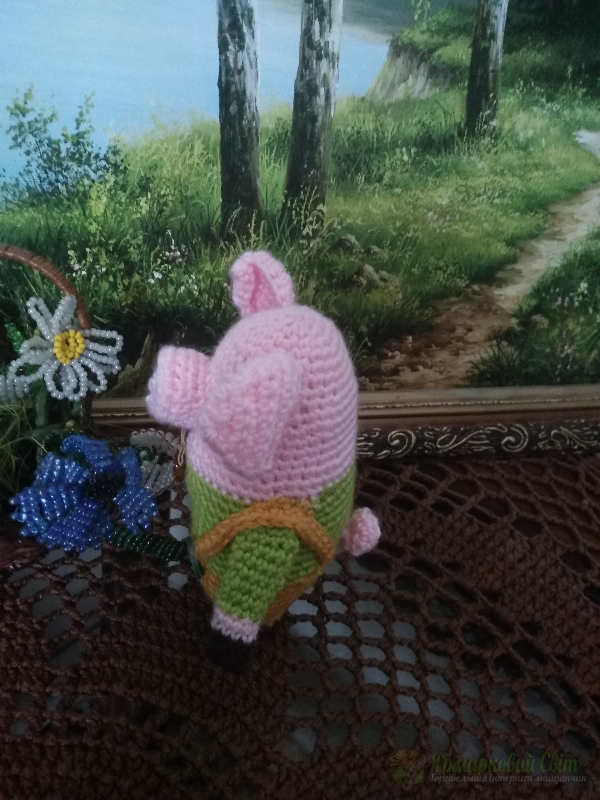 <div style=margin-left:10px><h1>поросенок </h1><p><a href="/catalog/ukrasheniya/">Прикраси</a> » <a href="/catalog/ukrasheniya/igrushki/">Iграшки</a></p><i class="fa fa-map-marker"></i> Херсонская область, Скадовск<br /><br /><div class="socdata"><script src="//yastatic.net/es5-shims/0.0.2/es5-shims.min.js"></script>
                                            <script src="//yastatic.net/share2/share.js"></script>
                                            <div class="ya-share2" data-services="facebook,gplus,twitter,lj,viber,whatsapp,skype" data-counter=""></div></div>