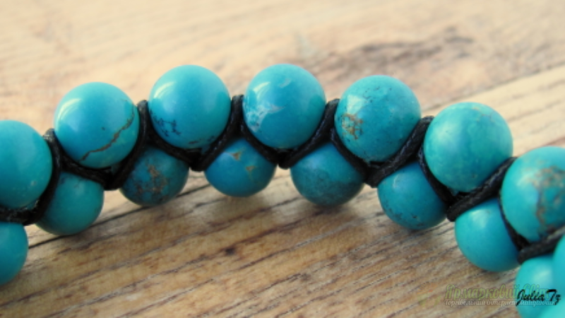 <div style=margin-left:10px><h1>Браслет Шамбала двійного плетіння Бірюза Непал</h1><p><a href="/catalog/bijuteriya/">Біжутерія</a> » <a href="/catalog/bijuteriya/braslety/">Браслети</a></p><i class="fa fa-map-marker"></i> Тернопольская область, Тернополь<br /><br /><div class="socdata"><script src="//yastatic.net/es5-shims/0.0.2/es5-shims.min.js"></script>
                                            <script src="//yastatic.net/share2/share.js"></script>
                                            <div class="ya-share2" data-services="facebook,gplus,twitter,lj,viber,whatsapp,skype" data-counter=""></div></div>