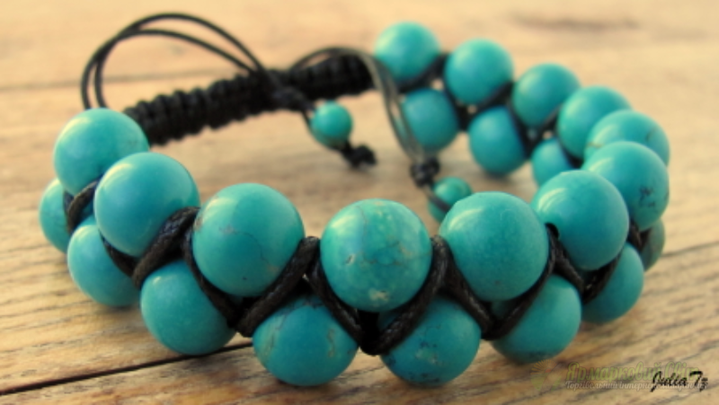 <div style=margin-left:10px><h1>Браслет Шамбала двійного плетіння Бірюза Непал</h1><p><a href="/catalog/bijuteriya/">Біжутерія</a> » <a href="/catalog/bijuteriya/braslety/">Браслети</a></p><i class="fa fa-map-marker"></i> Тернопольская область, Тернополь<br /><br /><div class="socdata"><script src="//yastatic.net/es5-shims/0.0.2/es5-shims.min.js"></script>
                                            <script src="//yastatic.net/share2/share.js"></script>
                                            <div class="ya-share2" data-services="facebook,gplus,twitter,lj,viber,whatsapp,skype" data-counter=""></div></div>