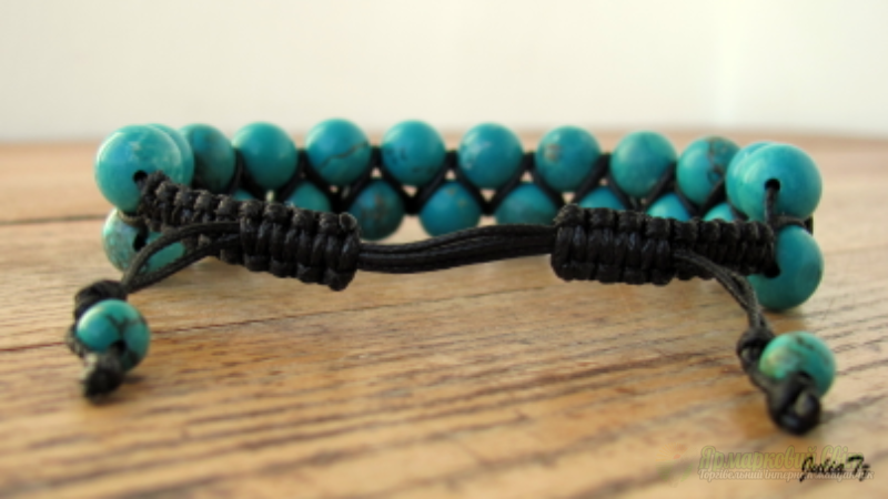<div style=margin-left:10px><h1>Браслет Шамбала двійного плетіння Бірюза Непал</h1><p><a href="/catalog/bijuteriya/">Біжутерія</a> » <a href="/catalog/bijuteriya/braslety/">Браслети</a></p><i class="fa fa-map-marker"></i> Тернопольская область, Тернополь<br /><br /><div class="socdata"><script src="//yastatic.net/es5-shims/0.0.2/es5-shims.min.js"></script>
                                            <script src="//yastatic.net/share2/share.js"></script>
                                            <div class="ya-share2" data-services="facebook,gplus,twitter,lj,viber,whatsapp,skype" data-counter=""></div></div>