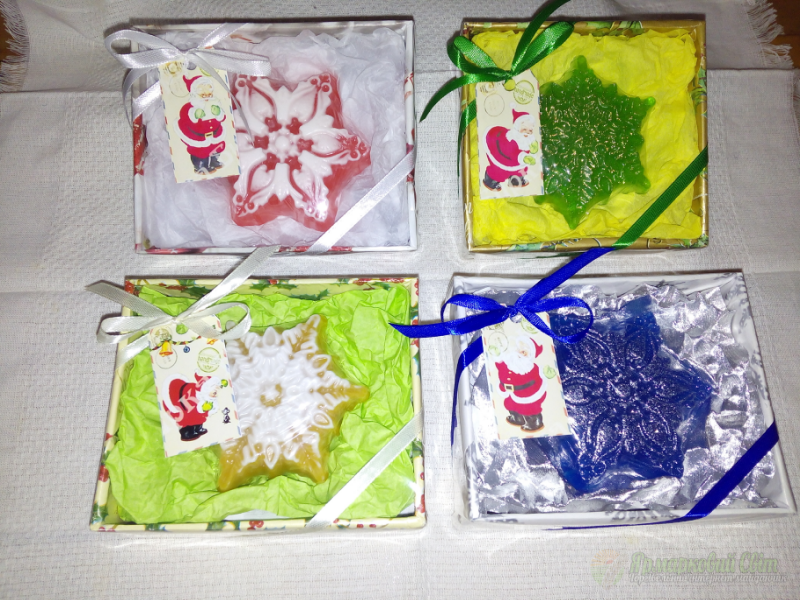 <div style=margin-left:10px><h1>Подарочные наборы к новому году, рождеству, крещению.</h1><p><a href="/catalog/podarki--suveniry/">Подарунки, сувеніри</a> » <a href="/catalog/podarki--suveniry/mylo/">Мило</a></p><i class="fa fa-map-marker"></i> Донецкая область, Славянск<br /><br /><div class="socdata"><script src="//yastatic.net/es5-shims/0.0.2/es5-shims.min.js"></script>
                                            <script src="//yastatic.net/share2/share.js"></script>
                                            <div class="ya-share2" data-services="facebook,gplus,twitter,lj,viber,whatsapp,skype" data-counter=""></div></div>