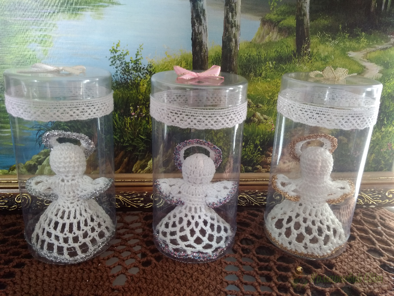 <div style=margin-left:10px><h1>Рождественский ангел крючком</h1><p><a href="/catalog/ukrasheniya/">Прикраси</a> » <a href="/catalog/ukrasheniya/podarki/">Подарунки</a></p><i class="fa fa-map-marker"></i> Херсонская область, Скадовск<br /><br /><div class="socdata"><script src="//yastatic.net/es5-shims/0.0.2/es5-shims.min.js"></script>
                                            <script src="//yastatic.net/share2/share.js"></script>
                                            <div class="ya-share2" data-services="facebook,gplus,twitter,lj,viber,whatsapp,skype" data-counter=""></div></div>