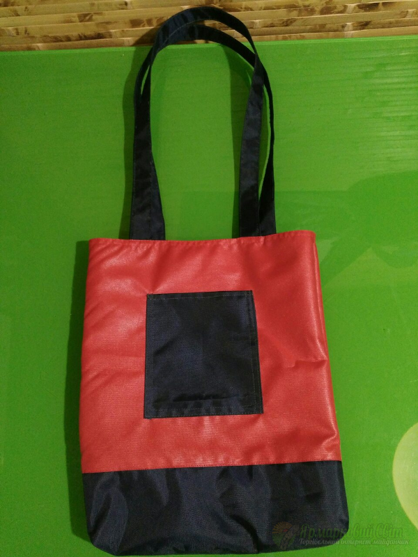 <div style=margin-left:10px><h1>Сумка со свинкой</h1><p><a href="/catalog/ukrasheniya/">Прикраси</a> » <a href="/catalog/ukrasheniya/aksessuary/">Аксесуари</a></p><i class="fa fa-map-marker"></i> Киевская область, Киев<br /><br /><div class="socdata"><script src="//yastatic.net/es5-shims/0.0.2/es5-shims.min.js"></script>
                                            <script src="//yastatic.net/share2/share.js"></script>
                                            <div class="ya-share2" data-services="facebook,gplus,twitter,lj,viber,whatsapp,skype" data-counter=""></div></div>