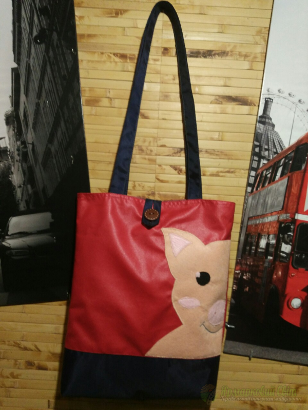 <div style=margin-left:10px><h1>Сумка со свинкой</h1><p><a href="/catalog/ukrasheniya/">Прикраси</a> » <a href="/catalog/ukrasheniya/aksessuary/">Аксесуари</a></p><i class="fa fa-map-marker"></i> Киевская область, Киев<br /><br /><div class="socdata"><script src="//yastatic.net/es5-shims/0.0.2/es5-shims.min.js"></script>
                                            <script src="//yastatic.net/share2/share.js"></script>
                                            <div class="ya-share2" data-services="facebook,gplus,twitter,lj,viber,whatsapp,skype" data-counter=""></div></div>