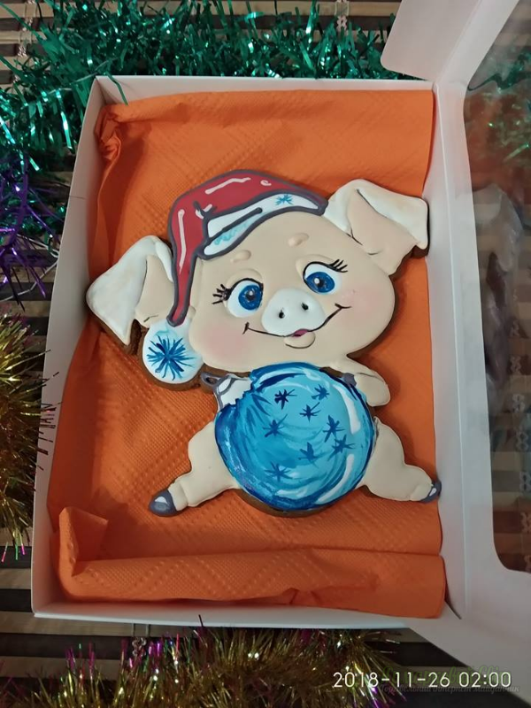 <div style=margin-left:10px><h1>Пряничные  изделия на любые праздники в наличии и под заказ от 3 дней</h1><p><a href="/catalog/podarki--suveniry/">Подарунки, сувеніри</a> » <a href="/catalog/podarki--suveniry/suveniry/">Сувеніри</a></p><i class="fa fa-map-marker"></i> Донецкая область, Мариуполь<br /><br /><div class="socdata"><script src="//yastatic.net/es5-shims/0.0.2/es5-shims.min.js"></script>
                                            <script src="//yastatic.net/share2/share.js"></script>
                                            <div class="ya-share2" data-services="facebook,gplus,twitter,lj,viber,whatsapp,skype" data-counter=""></div></div>