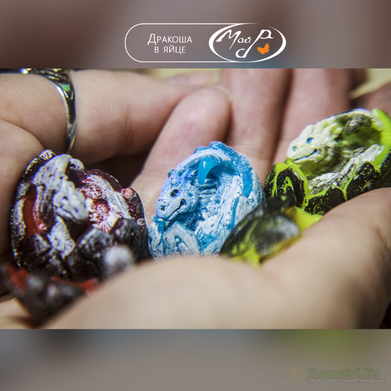 <div style=margin-left:10px><h1>Дракоша в яйце</h1><p><a href="/catalog/lepka/">Ліплення</a> » <a href="/catalog/lepka/polimernaya-glina/">Полімерна глина
</a></p><i class="fa fa-map-marker"></i> Днепропетровская область, Днепропетровск<br /><br /><div class="socdata"><script src="//yastatic.net/es5-shims/0.0.2/es5-shims.min.js"></script>
                                            <script src="//yastatic.net/share2/share.js"></script>
                                            <div class="ya-share2" data-services="facebook,gplus,twitter,lj,viber,whatsapp,skype" data-counter=""></div></div>