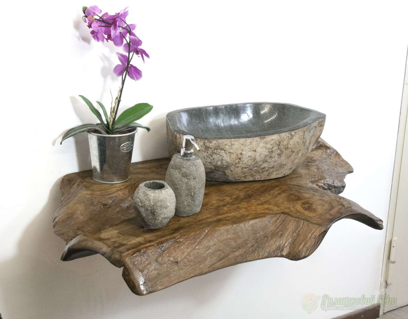 <div style=margin-left:10px><h1>Зеркало вырезанное из спила ореха. Под заказ</h1><p><a href="/catalog/dekor/">Декор</a> » <a href="/catalog/dekor/zerkala/">Дзеркала</a></p><i class="fa fa-map-marker"></i> Киевская область, Киев<br /><br /><div class="socdata"><script src="//yastatic.net/es5-shims/0.0.2/es5-shims.min.js"></script>
                                            <script src="//yastatic.net/share2/share.js"></script>
                                            <div class="ya-share2" data-services="facebook,gplus,twitter,lj,viber,whatsapp,skype" data-counter=""></div></div>