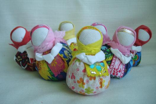 <div style=margin-left:10px><h1>Оберег для дома "Хозяйка-благополучница".Подарок в дом. Кукла-мотанка 30 грн.</h1><p><a href="/catalog/podarki--suveniry/">Подарунки, сувеніри</a> » <a href="/catalog/podarki--suveniry/podarki/">Подарунки</a></p><i class="fa fa-map-marker"></i> Днепропетровская область, Днепропетровск<br /><br /><div class="socdata"><script src="//yastatic.net/es5-shims/0.0.2/es5-shims.min.js"></script>
                                            <script src="//yastatic.net/share2/share.js"></script>
                                            <div class="ya-share2" data-services="facebook,gplus,twitter,lj,viber,whatsapp,skype" data-counter=""></div></div>