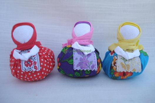 <div style=margin-left:10px><h1>Оберег для дома "Хозяйка-благополучница".Подарок в дом. Кукла-мотанка 30 грн.</h1><p><a href="/catalog/podarki--suveniry/">Подарунки, сувеніри</a> » <a href="/catalog/podarki--suveniry/podarki/">Подарунки</a></p><i class="fa fa-map-marker"></i> Днепропетровская область, Днепропетровск<br /><br /><div class="socdata"><script src="//yastatic.net/es5-shims/0.0.2/es5-shims.min.js"></script>
                                            <script src="//yastatic.net/share2/share.js"></script>
                                            <div class="ya-share2" data-services="facebook,gplus,twitter,lj,viber,whatsapp,skype" data-counter=""></div></div>