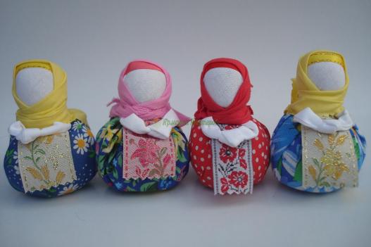 <div style=margin-left:10px><h1>Оберег для дома "Хозяйка-благополучница".Подарок в дом. Кукла-мотанка 30 грн.</h1><p><a href="/catalog/podarki--suveniry/">Подарунки, сувеніри</a> » <a href="/catalog/podarki--suveniry/podarki/">Подарунки</a></p><i class="fa fa-map-marker"></i> Днепропетровская область, Днепропетровск<br /><br /><div class="socdata"><script src="//yastatic.net/es5-shims/0.0.2/es5-shims.min.js"></script>
                                            <script src="//yastatic.net/share2/share.js"></script>
                                            <div class="ya-share2" data-services="facebook,gplus,twitter,lj,viber,whatsapp,skype" data-counter=""></div></div>