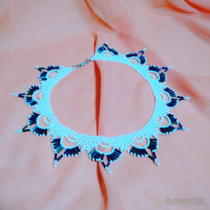 <div style=margin-left:10px><h1>Кольє "Азіль"</h1><p><a href="/catalog/bijuteriya/">Біжутерія</a> » <a href="/catalog/bijuteriya/kole--ojerele/">Кольє, намисто</a></p><i class="fa fa-map-marker"></i> Киевская область, Гнидын<br /><br /><div class="socdata"><script src="//yastatic.net/es5-shims/0.0.2/es5-shims.min.js"></script>
                                            <script src="//yastatic.net/share2/share.js"></script>
                                            <div class="ya-share2" data-services="facebook,gplus,twitter,lj,viber,whatsapp,skype" data-counter=""></div></div>