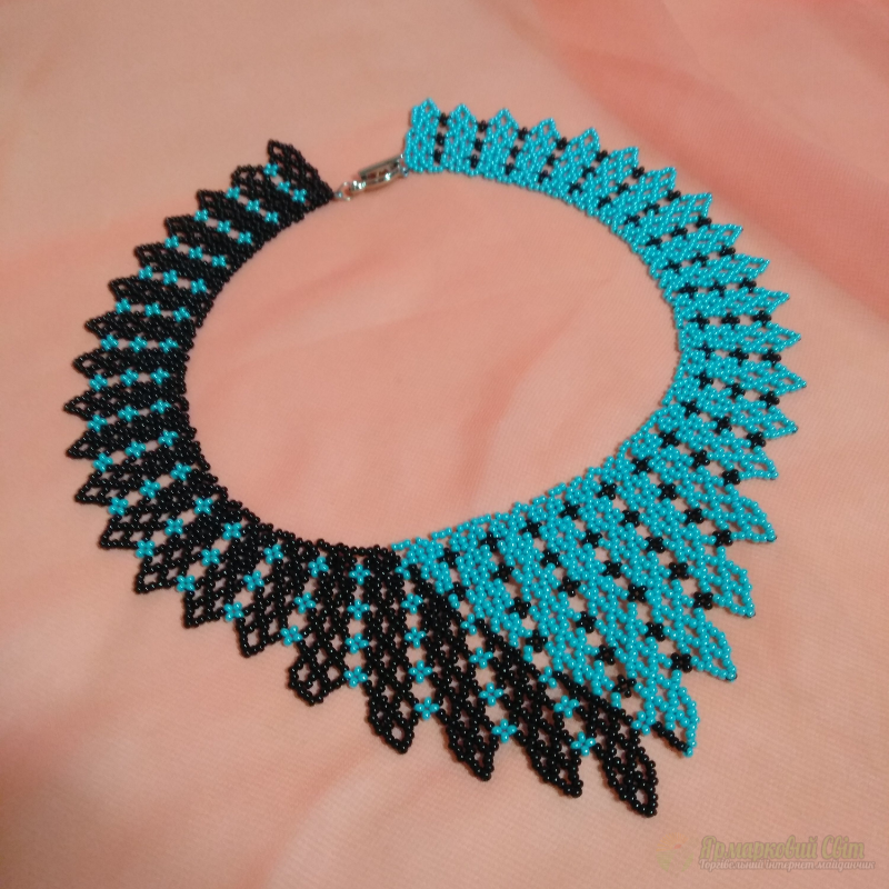 <div style=margin-left:10px><h1>Кольє "Ніч"</h1><p><a href="/catalog/bijuteriya/">Біжутерія</a> » <a href="/catalog/bijuteriya/kole--ojerele/">Кольє, намисто</a></p><i class="fa fa-map-marker"></i> Киевская область, Гнидын<br /><br /><div class="socdata"><script src="//yastatic.net/es5-shims/0.0.2/es5-shims.min.js"></script>
                                            <script src="//yastatic.net/share2/share.js"></script>
                                            <div class="ya-share2" data-services="facebook,gplus,twitter,lj,viber,whatsapp,skype" data-counter=""></div></div>