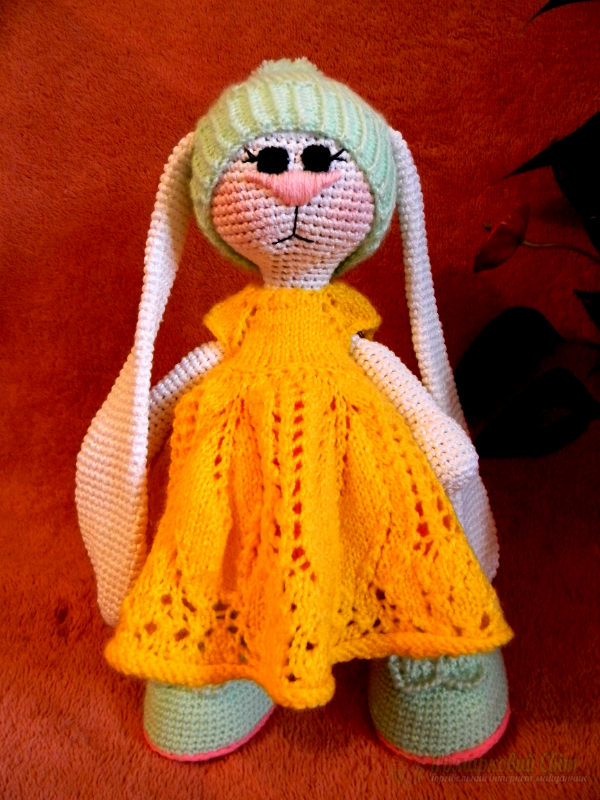 <div style=margin-left:10px><h1>Зайка Тильда</h1><p><a href="/catalog/igrushki/">Iграшки</a> » <a href="/catalog/igrushki/myagkie/">М'які</a></p><i class="fa fa-map-marker"></i> Одесская область, Одесса<br /><br /><div class="socdata"><script src="//yastatic.net/es5-shims/0.0.2/es5-shims.min.js"></script>
                                            <script src="//yastatic.net/share2/share.js"></script>
                                            <div class="ya-share2" data-services="facebook,gplus,twitter,lj,viber,whatsapp,skype" data-counter=""></div></div>