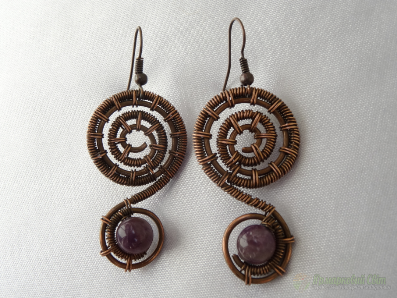 <div style=margin-left:10px><h1>Серьги ручной работы</h1><p><a href="/catalog/bijuteriya/">Біжутерія</a> » <a href="/catalog/bijuteriya/sergi/">Сережки</a></p><i class="fa fa-map-marker"></i> Запорожская область, Запорожье<br /><br /><div class="socdata"><script src="//yastatic.net/es5-shims/0.0.2/es5-shims.min.js"></script>
                                            <script src="//yastatic.net/share2/share.js"></script>
                                            <div class="ya-share2" data-services="facebook,gplus,twitter,lj,viber,whatsapp,skype" data-counter=""></div></div>