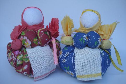 <div style=margin-left:10px><h1>Оберег "Травница" Подарок в дом. Кукла-мотанка.</h1><p><a href="/catalog/podarki--suveniry/">Подарунки, сувеніри</a> » <a href="/catalog/podarki--suveniry/podarki/">Подарунки</a></p><i class="fa fa-map-marker"></i> Днепропетровская область, Днепропетровск<br /><br /><div class="socdata"><script src="//yastatic.net/es5-shims/0.0.2/es5-shims.min.js"></script>
                                            <script src="//yastatic.net/share2/share.js"></script>
                                            <div class="ya-share2" data-services="facebook,gplus,twitter,lj,viber,whatsapp,skype" data-counter=""></div></div>