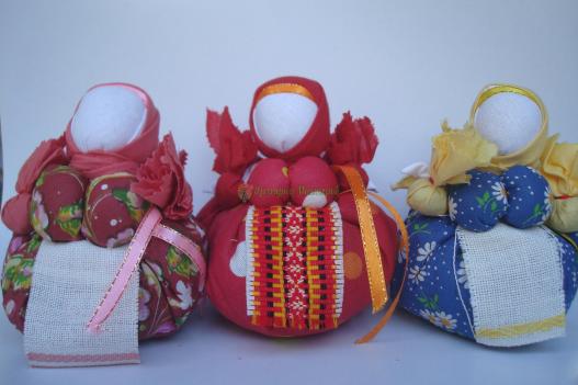 <div style=margin-left:10px><h1>Оберег "Травница" Подарок в дом. Кукла-мотанка.</h1><p><a href="/catalog/podarki--suveniry/">Подарунки, сувеніри</a> » <a href="/catalog/podarki--suveniry/podarki/">Подарунки</a></p><i class="fa fa-map-marker"></i> Днепропетровская область, Днепропетровск<br /><br /><div class="socdata"><script src="//yastatic.net/es5-shims/0.0.2/es5-shims.min.js"></script>
                                            <script src="//yastatic.net/share2/share.js"></script>
                                            <div class="ya-share2" data-services="facebook,gplus,twitter,lj,viber,whatsapp,skype" data-counter=""></div></div>