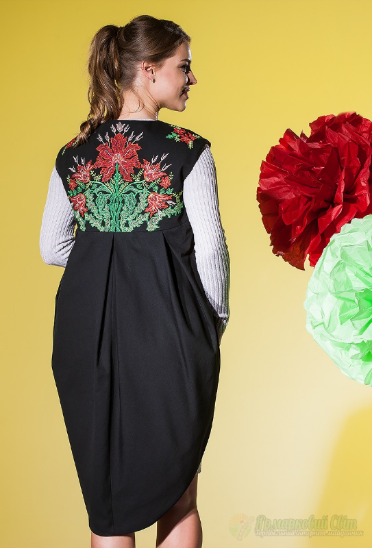 <div style=margin-left:10px><h1>Жилет с дизайнерской вышивкой</h1><p><a href="/catalog/shite/">Шиття</a> » <a href="/catalog/shite/shite--odejda/">Шиття, одяг</a></p><i class="fa fa-map-marker"></i> Одесская область, Одесса<br /><br /><div class="socdata"><script src="//yastatic.net/es5-shims/0.0.2/es5-shims.min.js"></script>
                                            <script src="//yastatic.net/share2/share.js"></script>
                                            <div class="ya-share2" data-services="facebook,gplus,twitter,lj,viber,whatsapp,skype" data-counter=""></div></div>