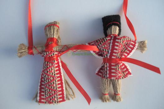 <div style=margin-left:10px><h1>Подарок-оберег "Неразлучники" Кукла-мотанка. Подарок в дом.Размер:11х17 см.</h1><p><a href="/catalog/podarki--suveniry/">Подарунки, сувеніри</a> » <a href="/catalog/podarki--suveniry/podarki/">Подарунки</a></p><i class="fa fa-map-marker"></i> Днепропетровская область, Днепропетровск<br /><br /><div class="socdata"><script src="//yastatic.net/es5-shims/0.0.2/es5-shims.min.js"></script>
                                            <script src="//yastatic.net/share2/share.js"></script>
                                            <div class="ya-share2" data-services="facebook,gplus,twitter,lj,viber,whatsapp,skype" data-counter=""></div></div>