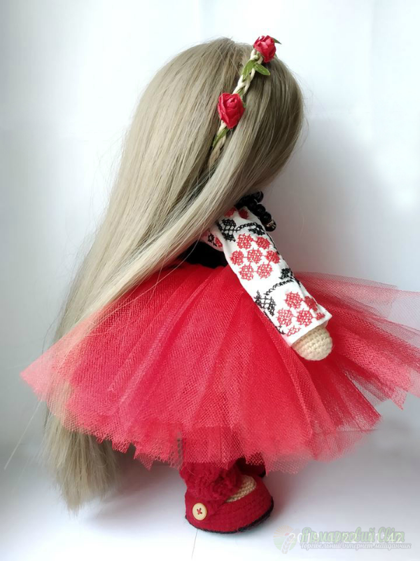 <div style=margin-left:10px><h1>интерьерная кукла</h1><p><a href="/catalog/igrushki/">Iграшки</a> » <a href="/catalog/igrushki/kukly/">Кукли</a></p><i class="fa fa-map-marker"></i> Одесская область, Одесса<br /><br /><div class="socdata"><script src="//yastatic.net/es5-shims/0.0.2/es5-shims.min.js"></script>
                                            <script src="//yastatic.net/share2/share.js"></script>
                                            <div class="ya-share2" data-services="facebook,gplus,twitter,lj,viber,whatsapp,skype" data-counter=""></div></div>