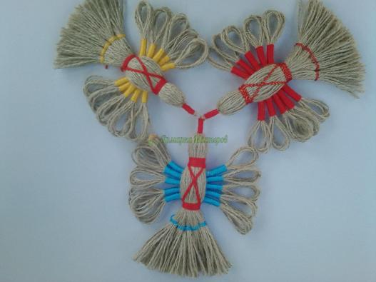 <div style=margin-left:10px><h1>Кукла-оберег "Птица счастья" Подарок. Handmade.</h1><p><a href="/catalog/podarki--suveniry/">Подарунки, сувеніри</a> » <a href="/catalog/podarki--suveniry/podarki/">Подарунки</a></p><i class="fa fa-map-marker"></i> Днепропетровская область, Днепропетровск<br /><br /><div class="socdata"><script src="//yastatic.net/es5-shims/0.0.2/es5-shims.min.js"></script>
                                            <script src="//yastatic.net/share2/share.js"></script>
                                            <div class="ya-share2" data-services="facebook,gplus,twitter,lj,viber,whatsapp,skype" data-counter=""></div></div>