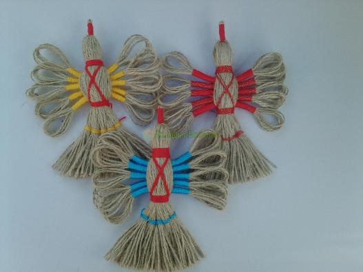 <div style=margin-left:10px><h1>Кукла-оберег "Птица счастья" Подарок. Handmade.</h1><p><a href="/catalog/podarki--suveniry/">Подарунки, сувеніри</a> » <a href="/catalog/podarki--suveniry/podarki/">Подарунки</a></p><i class="fa fa-map-marker"></i> Днепропетровская область, Днепропетровск<br /><br /><div class="socdata"><script src="//yastatic.net/es5-shims/0.0.2/es5-shims.min.js"></script>
                                            <script src="//yastatic.net/share2/share.js"></script>
                                            <div class="ya-share2" data-services="facebook,gplus,twitter,lj,viber,whatsapp,skype" data-counter=""></div></div>