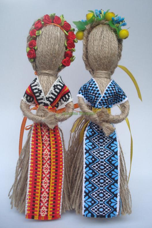 <div style=margin-left:10px><h1>Кукла-мотанка "Берегиня" Рост 22 см. Оберег в дом. Подарок.</h1><p><a href="/catalog/podarki--suveniry/">Подарунки, сувеніри</a> » <a href="/catalog/podarki--suveniry/podarki/">Подарунки</a></p><i class="fa fa-map-marker"></i> Днепропетровская область, Днепропетровск<br /><br /><div class="socdata"><script src="//yastatic.net/es5-shims/0.0.2/es5-shims.min.js"></script>
                                            <script src="//yastatic.net/share2/share.js"></script>
                                            <div class="ya-share2" data-services="facebook,gplus,twitter,lj,viber,whatsapp,skype" data-counter=""></div></div>