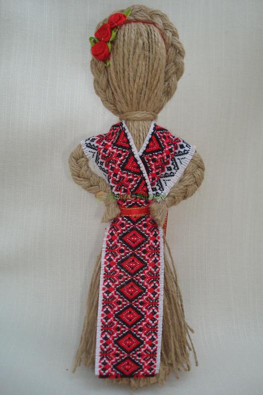 <div style=margin-left:10px><h1>Кукла-мотанка "Берегиня" Рост 22 см. Оберег в дом. Подарок.</h1><p><a href="/catalog/podarki--suveniry/">Подарунки, сувеніри</a> » <a href="/catalog/podarki--suveniry/podarki/">Подарунки</a></p><i class="fa fa-map-marker"></i> Днепропетровская область, Днепропетровск<br /><br /><div class="socdata"><script src="//yastatic.net/es5-shims/0.0.2/es5-shims.min.js"></script>
                                            <script src="//yastatic.net/share2/share.js"></script>
                                            <div class="ya-share2" data-services="facebook,gplus,twitter,lj,viber,whatsapp,skype" data-counter=""></div></div>