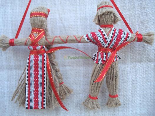 <div style=margin-left:10px><h1>Оберег-подарок "Неразлучники" Кукла-мотанка.Размер:15х21 см. </h1><p><a href="/catalog/podarki--suveniry/">Подарунки, сувеніри</a> » <a href="/catalog/podarki--suveniry/podarki/">Подарунки</a></p><i class="fa fa-map-marker"></i> Днепропетровская область, Днепропетровск<br /><br /><div class="socdata"><script src="//yastatic.net/es5-shims/0.0.2/es5-shims.min.js"></script>
                                            <script src="//yastatic.net/share2/share.js"></script>
                                            <div class="ya-share2" data-services="facebook,gplus,twitter,lj,viber,whatsapp,skype" data-counter=""></div></div>