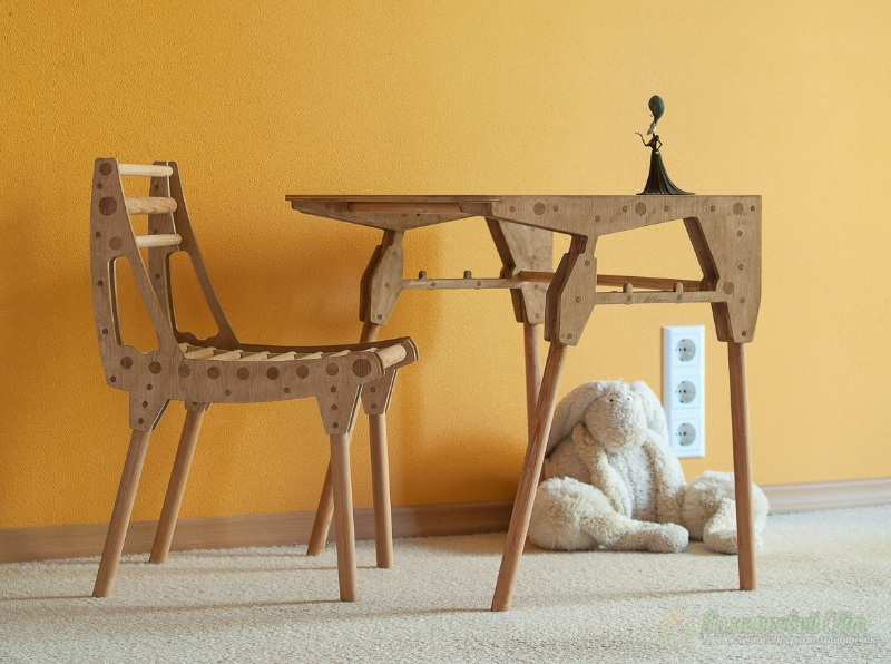 <div style=margin-left:10px><h1>Детский школьный набор Stable от #Tshaped</h1><p><a href="/catalog/dekor/">Декор</a> » <a href="/catalog/dekor/mebel/">Меблі</a></p><i class="fa fa-map-marker"></i> Киевская область, Киев<br /><br /><div class="socdata"><script src="//yastatic.net/es5-shims/0.0.2/es5-shims.min.js"></script>
                                            <script src="//yastatic.net/share2/share.js"></script>
                                            <div class="ya-share2" data-services="facebook,gplus,twitter,lj,viber,whatsapp,skype" data-counter=""></div></div>