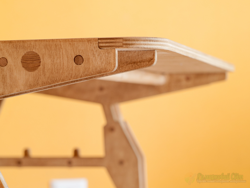 <div style=margin-left:10px><h1>детский рабочий стол Stable от #Tshaped</h1><p><a href="/catalog/dekor/">Декор</a> » <a href="/catalog/dekor/mebel/">Меблі</a></p><i class="fa fa-map-marker"></i> Киевская область, Киев<br /><br /><div class="socdata"><script src="//yastatic.net/es5-shims/0.0.2/es5-shims.min.js"></script>
                                            <script src="//yastatic.net/share2/share.js"></script>
                                            <div class="ya-share2" data-services="facebook,gplus,twitter,lj,viber,whatsapp,skype" data-counter=""></div></div>
