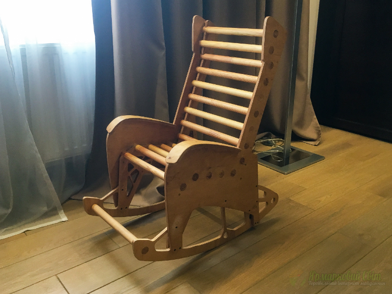 <div style=margin-left:10px><h1>детское кресло-качалка Balanced от #Tshaped</h1><p><a href="/catalog/dekor/">Декор</a> » <a href="/catalog/dekor/mebel/">Меблі</a></p><i class="fa fa-map-marker"></i> Киевская область, Киев<br /><br /><div class="socdata"><script src="//yastatic.net/es5-shims/0.0.2/es5-shims.min.js"></script>
                                            <script src="//yastatic.net/share2/share.js"></script>
                                            <div class="ya-share2" data-services="facebook,gplus,twitter,lj,viber,whatsapp,skype" data-counter=""></div></div>