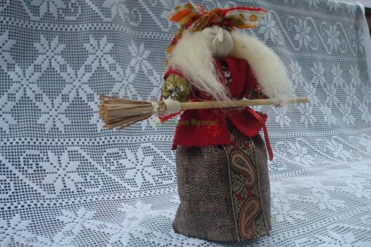 <div style=margin-left:10px><h1>Баба Яга. Оберег и подарок. Кукла-мотанка.</h1><p><a href="/catalog/podarki--suveniry/">Подарунки, сувеніри</a> » <a href="/catalog/podarki--suveniry/podarki/">Подарунки</a></p><i class="fa fa-map-marker"></i> Днепропетровская область, Днепропетровск<br /><br /><div class="socdata"><script src="//yastatic.net/es5-shims/0.0.2/es5-shims.min.js"></script>
                                            <script src="//yastatic.net/share2/share.js"></script>
                                            <div class="ya-share2" data-services="facebook,gplus,twitter,lj,viber,whatsapp,skype" data-counter=""></div></div>