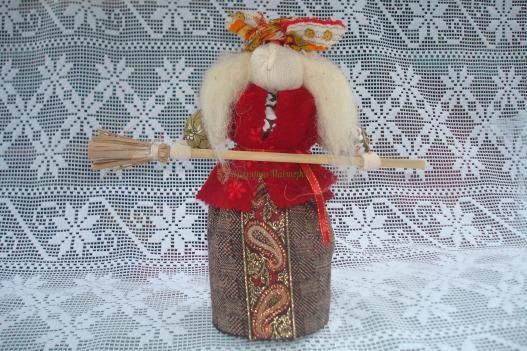 <div style=margin-left:10px><h1>Баба Яга. Оберег и подарок. Кукла-мотанка.</h1><p><a href="/catalog/podarki--suveniry/">Подарунки, сувеніри</a> » <a href="/catalog/podarki--suveniry/podarki/">Подарунки</a></p><i class="fa fa-map-marker"></i> Днепропетровская область, Днепропетровск<br /><br /><div class="socdata"><script src="//yastatic.net/es5-shims/0.0.2/es5-shims.min.js"></script>
                                            <script src="//yastatic.net/share2/share.js"></script>
                                            <div class="ya-share2" data-services="facebook,gplus,twitter,lj,viber,whatsapp,skype" data-counter=""></div></div>