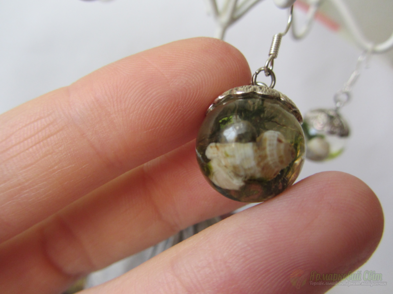 <div style=margin-left:10px><h1>Сережки - спагади про море</h1><p><a href="/catalog/ukrasheniya/">Прикраси</a> » <a href="/catalog/ukrasheniya/aksessuary/">Аксесуари</a></p><i class="fa fa-map-marker"></i> Киевская область, Киев<br /><br /><div class="socdata"><script src="//yastatic.net/es5-shims/0.0.2/es5-shims.min.js"></script>
                                            <script src="//yastatic.net/share2/share.js"></script>
                                            <div class="ya-share2" data-services="facebook,gplus,twitter,lj,viber,whatsapp,skype" data-counter=""></div></div>