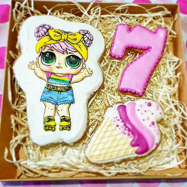 <div style=margin-left:10px><h1>Имбирные пряники</h1><p><a href="/catalog/podarki--suveniry/">Подарунки, сувеніри</a> » <a href="/catalog/podarki--suveniry/podarki/">Подарунки</a></p><i class="fa fa-map-marker"></i> Днепропетровская область, Днепропетровск<br /><br /><div class="socdata"><script src="//yastatic.net/es5-shims/0.0.2/es5-shims.min.js"></script>
                                            <script src="//yastatic.net/share2/share.js"></script>
                                            <div class="ya-share2" data-services="facebook,gplus,twitter,lj,viber,whatsapp,skype" data-counter=""></div></div>