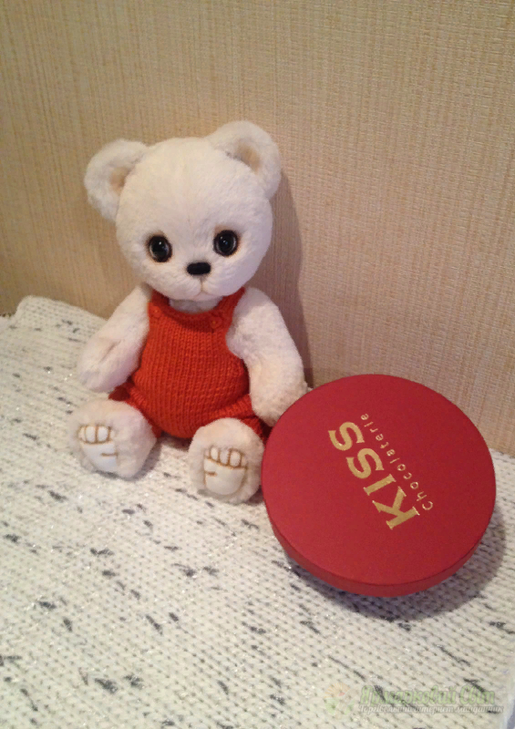 <div style=margin-left:10px><h1>игрушка ручной работы</h1><p><a href="/catalog/igrushki/">Iграшки</a> » <a href="/catalog/igrushki/myagkie/">М'які</a></p><i class="fa fa-map-marker"></i> Черкасская область, Монастырище<br /><br /><div class="socdata"><script src="//yastatic.net/es5-shims/0.0.2/es5-shims.min.js"></script>
                                            <script src="//yastatic.net/share2/share.js"></script>
                                            <div class="ya-share2" data-services="facebook,gplus,twitter,lj,viber,whatsapp,skype" data-counter=""></div></div>