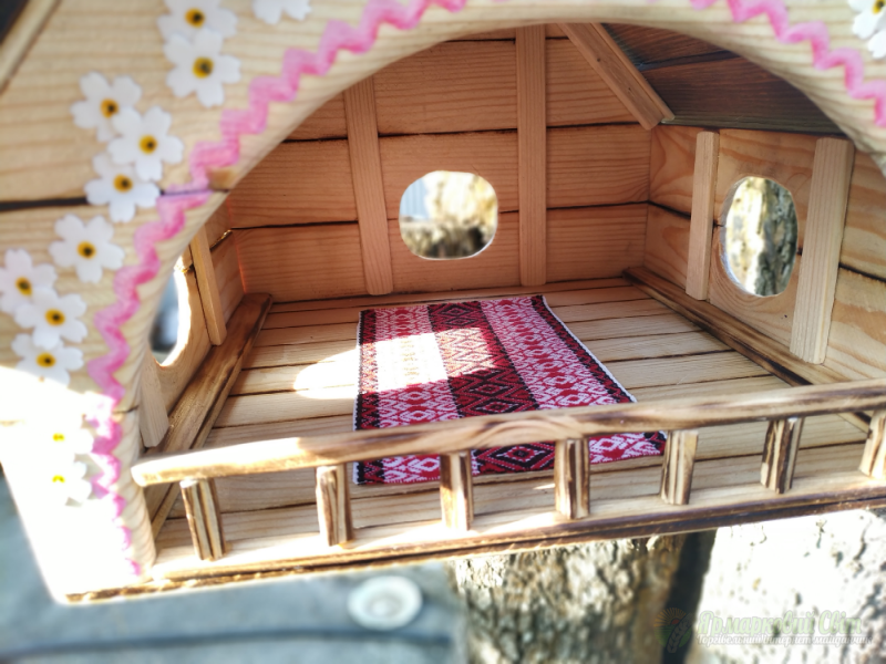 <div style=margin-left:10px><h1>Кормушка для птиц.</h1><p><a href="/catalog/valyanie/">Валяння</a> » <a href="/catalog/valyanie/obschee/">Загальне</a></p><i class="fa fa-map-marker"></i> Днепропетровская область, Днепропетровск<br /><br /><div class="socdata"><script src="//yastatic.net/es5-shims/0.0.2/es5-shims.min.js"></script>
                                            <script src="//yastatic.net/share2/share.js"></script>
                                            <div class="ya-share2" data-services="facebook,gplus,twitter,lj,viber,whatsapp,skype" data-counter=""></div></div>